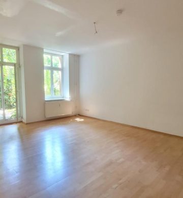 2er WG- geeignete! 2 Zimmer EG-Wohnung,ruhig und zentral gelegen, Wohnküche mit Terrasse und Garten, 10245 Berlin, Erdgeschosswohnung