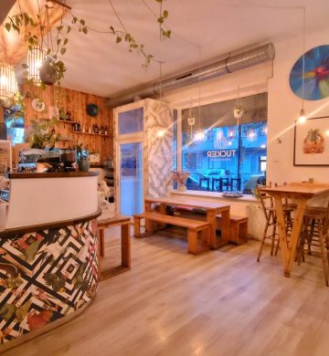 Nachmieter gesucht,TOP BRUNCH BAR+Terrasse gen SÜDEN und das in TOP Lage im Friedrichshain., 10245 Berlin, Café