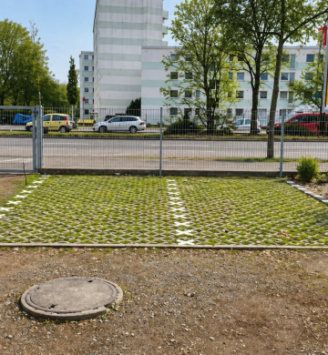 PKW Stellplatz auf der Falkenseer Chausse gesucht?, 13589 Berlin, Außenstellplatz