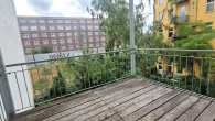 Bild - Großzügige 2 Zimmer Altbau mit Traumbalkon, Dielen, Wannenbad in Zentraler Lage