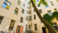 Außenansicht - Oh yes oh yes ! 4 Zimmer am Boxhagener Str ! Unbefristet und mit 2 Balkonen !