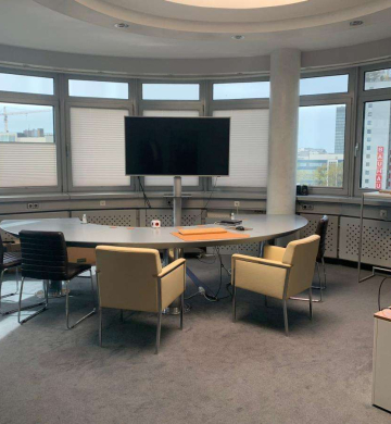Ehemalige Bürofläche – Demnächst Ferienwohnungsunterkunft? *Provisionsfrei*, 10787 Berlin, Hotel