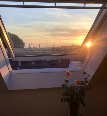 Charmante 3 Zimmer-Dachgeschosswohnung in zentraler Lage – urbanes Wohnen in Berlin-Friedrichshain, 10247 Berlin, Etagenwohnung