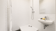 Badezimmer - Klein aber Fein! Schönes Büro, Atelier, Studio in toller Lage in Friedrichshain!