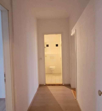 Urbaner Traum 2-Zimmer mit Balkon an der Oberbaumbrücke, 10243 Berlin, Etagenwohnung