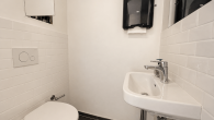 Badezimmer - Gewerbeflaeche in Friedrichshain – ideale Basis fuer Ferienwohnung & Kurzzeitvermietung