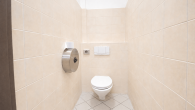 Toilette - P-Berg | 161 m² Praxis- & Bürofläche im Altbau – Oderberger Straße, 3 Eingänge, sofort frei