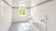 Badezimmer - Charmante Altbauwohnung mit zwei Balkonen und historischem Flair in Berlin-Oberschöneweide