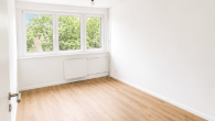 Schlafzimmer - Modern wohnen in Kreuzberg – Frisch sanierte 2-Zimmer-Wohnung mit Balkon!
