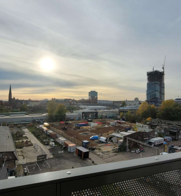 Tolle 3-Zimmer-Dachgeschosswohnung mit Traumbalkon & Freiblick, 10245 Berlin, Etagenwohnung