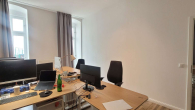 Zimmer 2 - Ruhig, saniert und zentral gelegene Bürofläche im EG